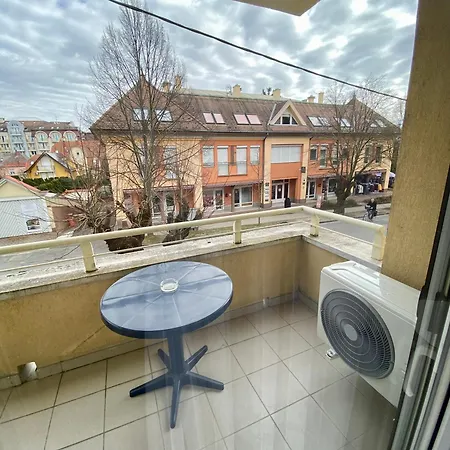 City Apartman Apartment *